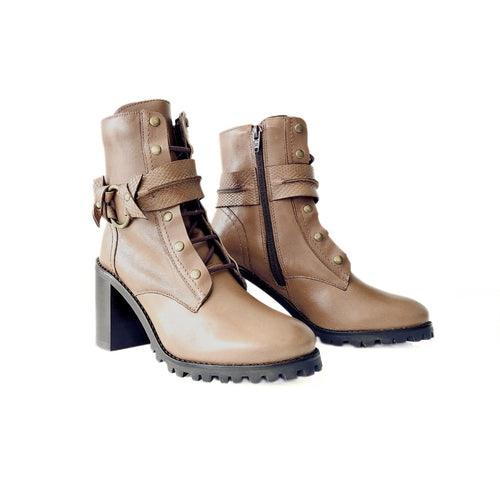 Cartier, Taupe Fashionable leather ankle boots with copper studs